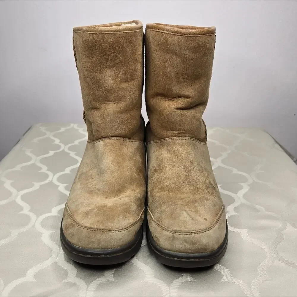 UGGS Women's Tan Suede Boots Size 7
